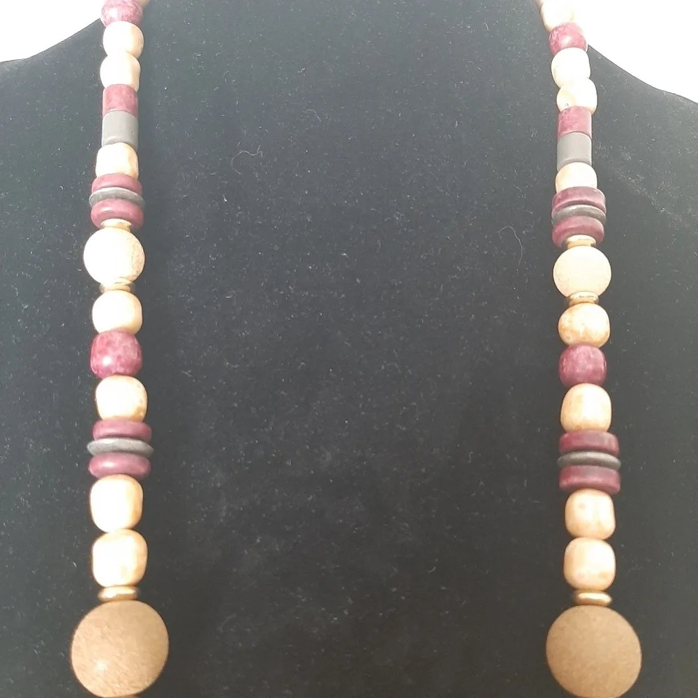 JAPAN BEADED NECKLACE